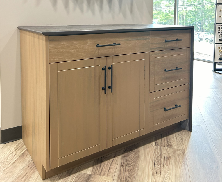 Cabinet Refacing & Refinishing